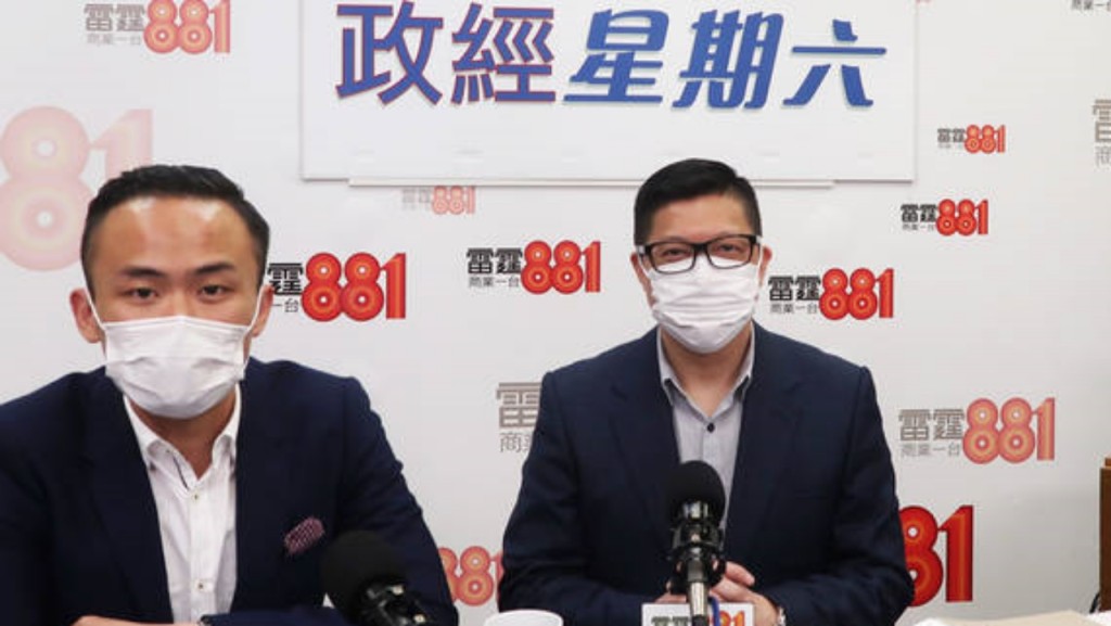 潘志謙主持《政經星期六》,經常與高官大談政策。商台圖片