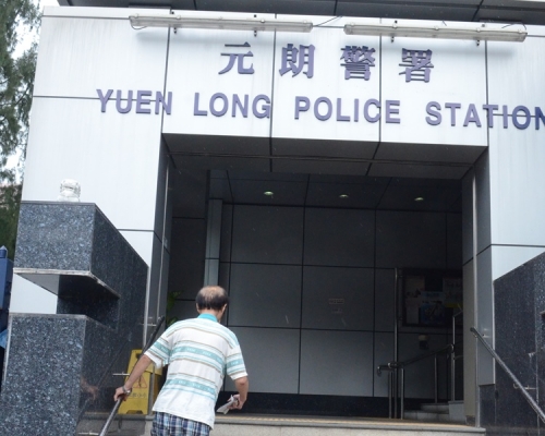 涉案的東主被通緝,年約50至60歲,身高約1.7米,中等身材。資料圖片