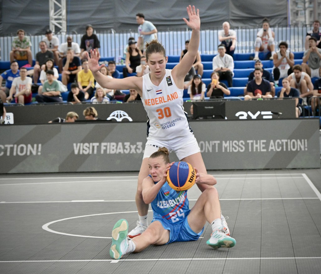   FIBA 3x3 籃球巴黎奥運資格賽，荷蘭主力迪辛積極防守。 蘇正謙攝