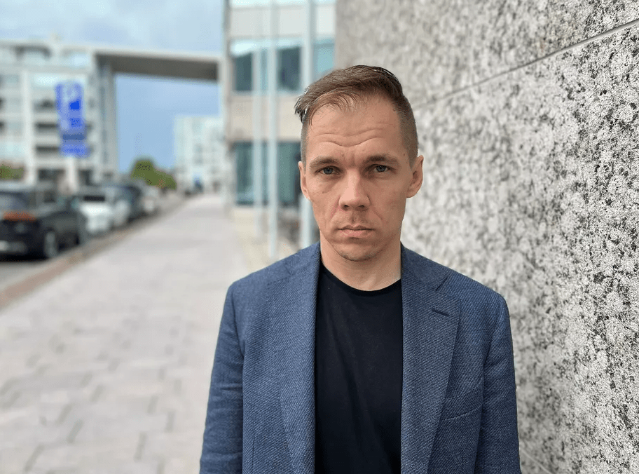 庫伊坎麥基是芬蘭記者、電視台節目製片人和主持人。