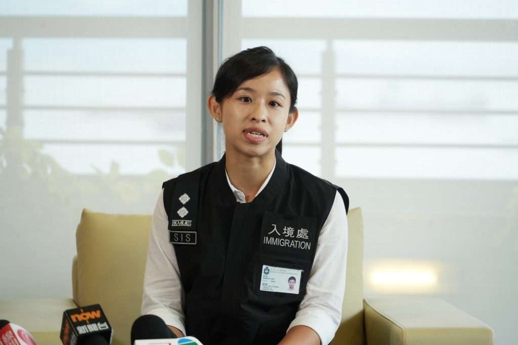 郑苑仪持香港大学护理学士学位。