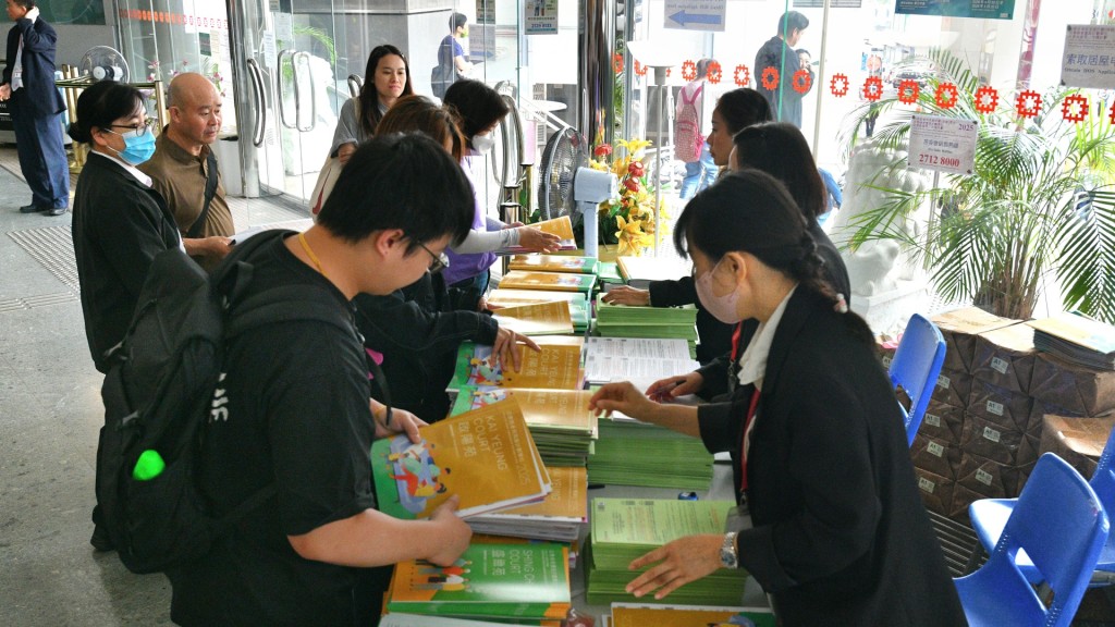 房委會新一期居屋、綠置居及「白居二」今日起接受申請。