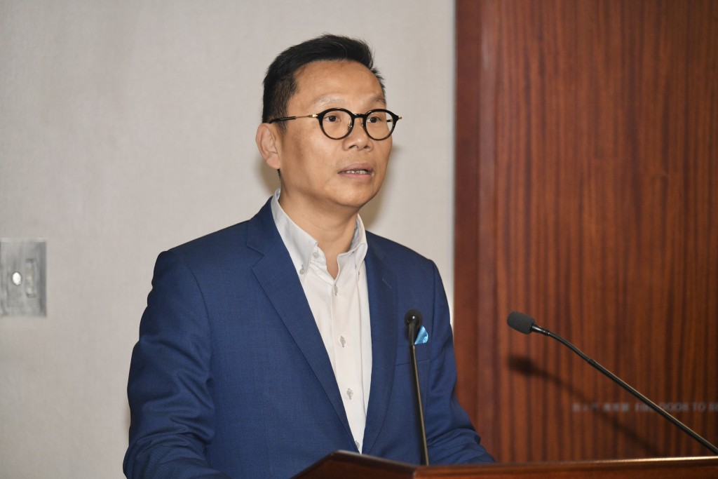 陳恒鑌認為，政府有責任鼓勵車主換電動車，「一換一」計劃需要具延續性。