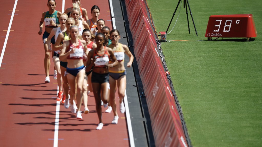 東京奧運女子3000米障碍赛在高溫38度下舉行。 路透社