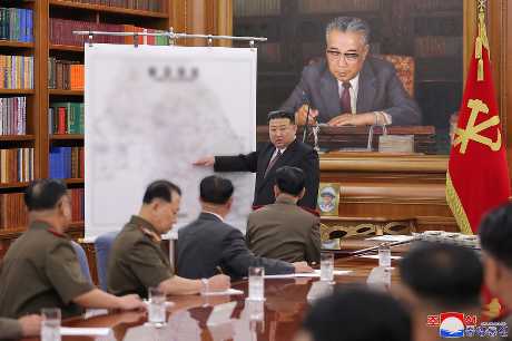 金正恩主持勞動黨第8屆中央軍事委員會第7次擴大會議。路透社