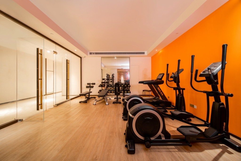健身房：酒店二楼的健身房配备了先进的健身器械，我可以尽情锻炼身体，保持健康活力。