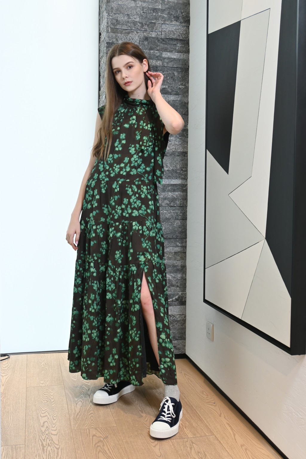 花卉圖案喬其紗無袖連身裙/$6,300。