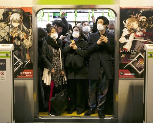日本擬宣布全國進入緊急狀態。AP
