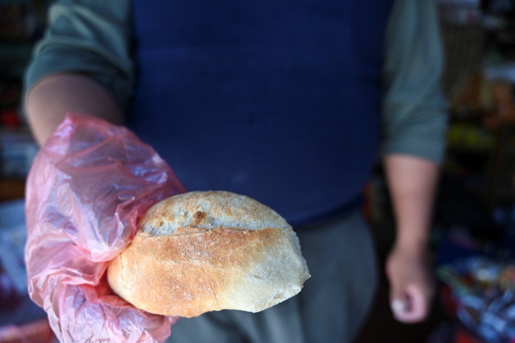 哈特形容墨西哥麵包醜陋。美聯社