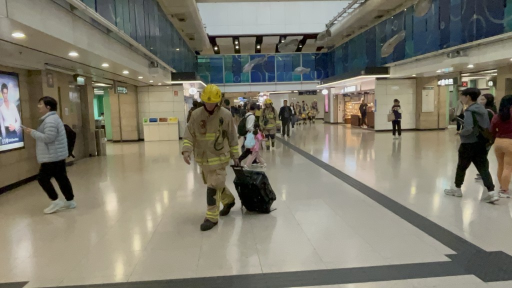 現場是旺角東站。