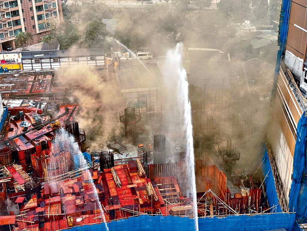消防表示，已由防卫性灭火策略改为主动性灭火策略。