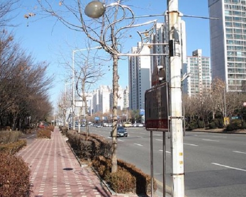 南韓富川市有夫妻二人先後在同一地點發生車禍喪命。網圖