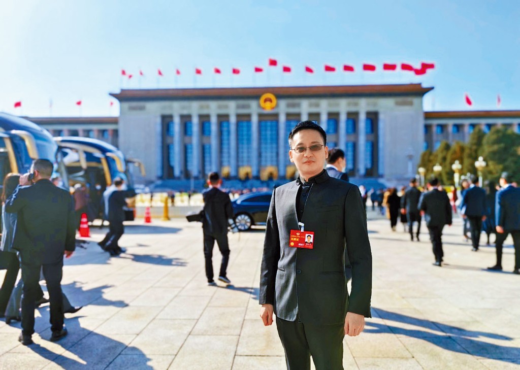 周小平3月在京参加全国政协会议。