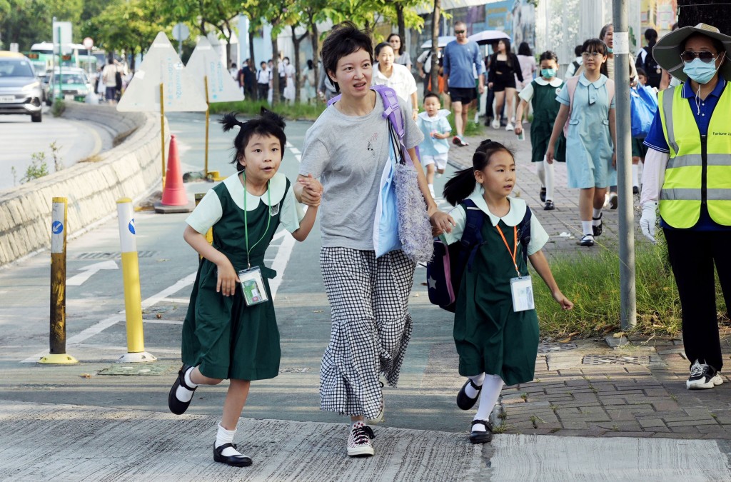 她指當局期望優良的辦學團體發揮資源整合優勢，實現「強強聯手」。