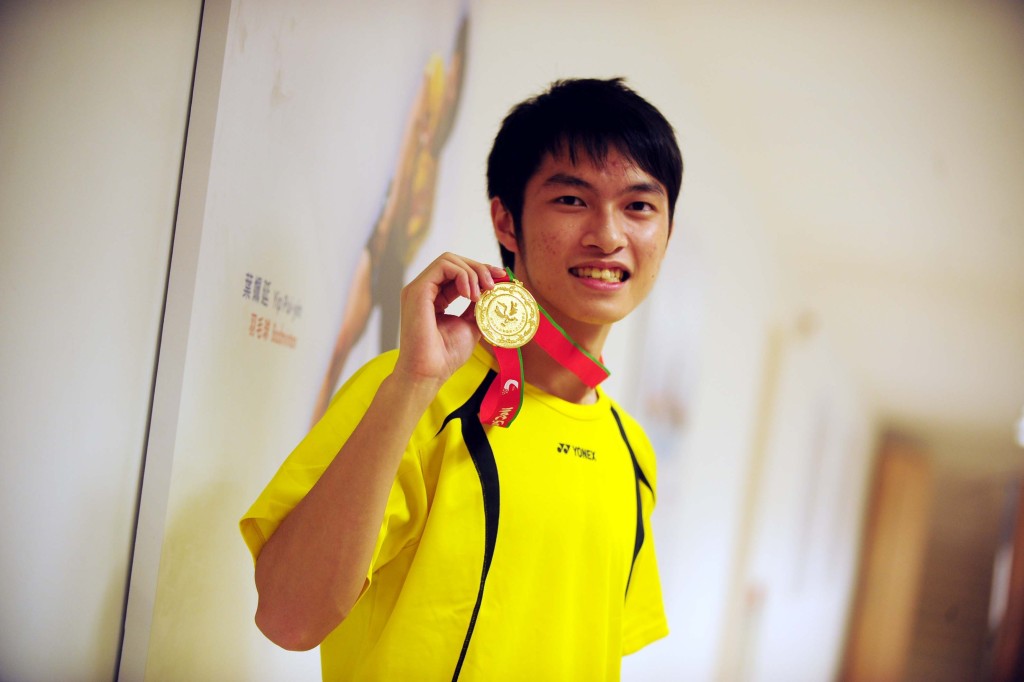 伍家朗當時已被視為香港羽毛球壇新星。