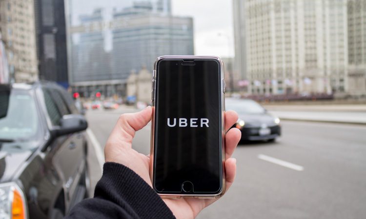 澳洲的士業界指控Uber搶生意。