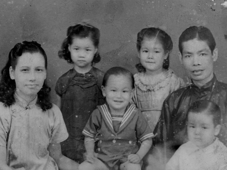 李小龍與家人合照。facebook@香港粵語片研究會