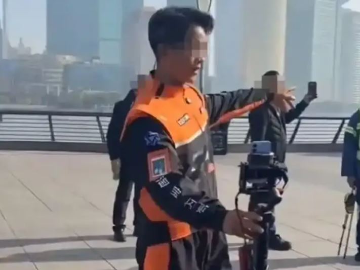 袁某拒不服從管理。網上圖片