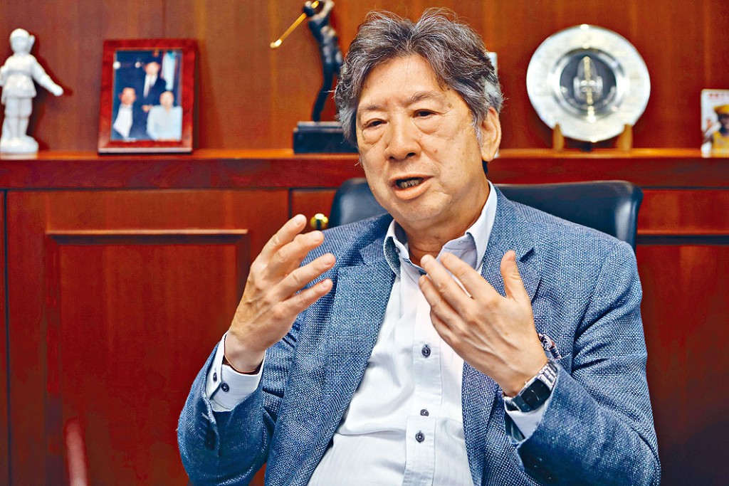 湯家驊批評，英國政客的攻擊「極為可恥」。