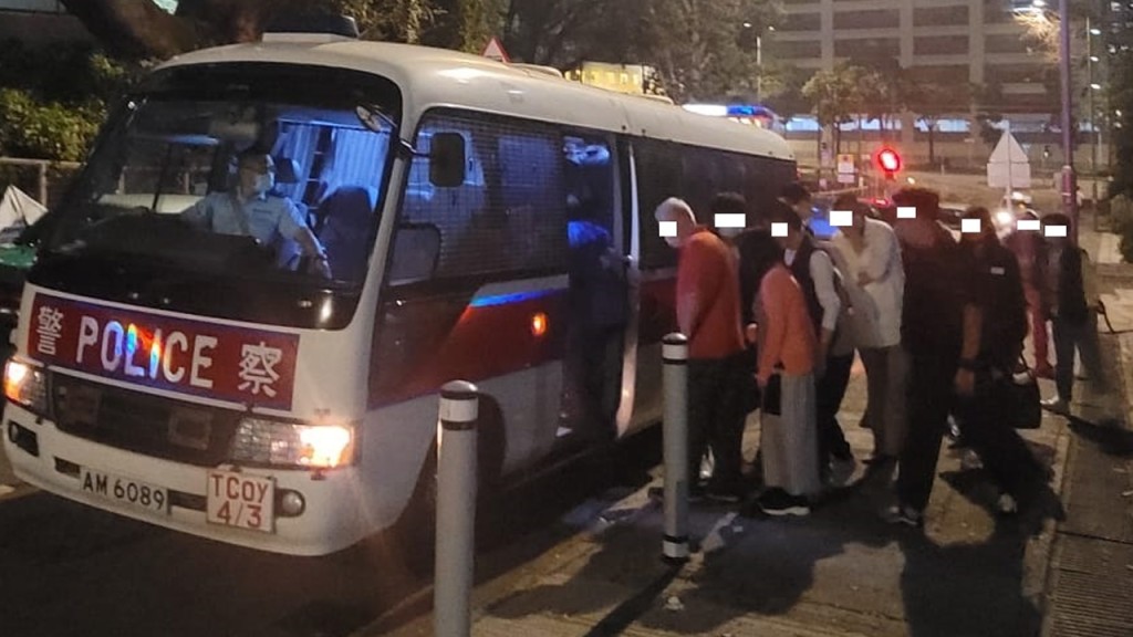 行動中共14人被捕。警方圖片