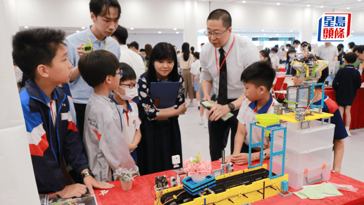 由香港教育大學聯同多間機構合辦的第27屆「常識百搭」小學STEAM探究展覽昨日舉行。 教大提供