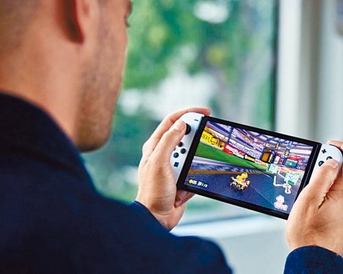 Switch OLED定價偏高，難激起玩家換機意欲。