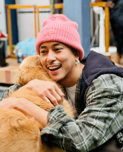 醫生估計佐野岳需要長達9個月才能康復，短期內需倚賴拐杖走路。