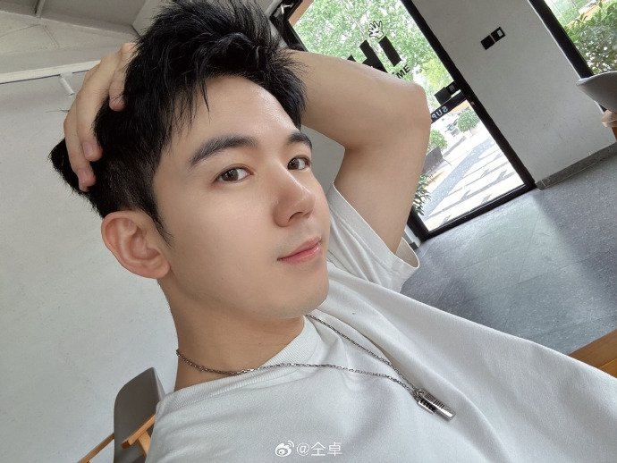 仝卓。 微博 仝卓。 微博