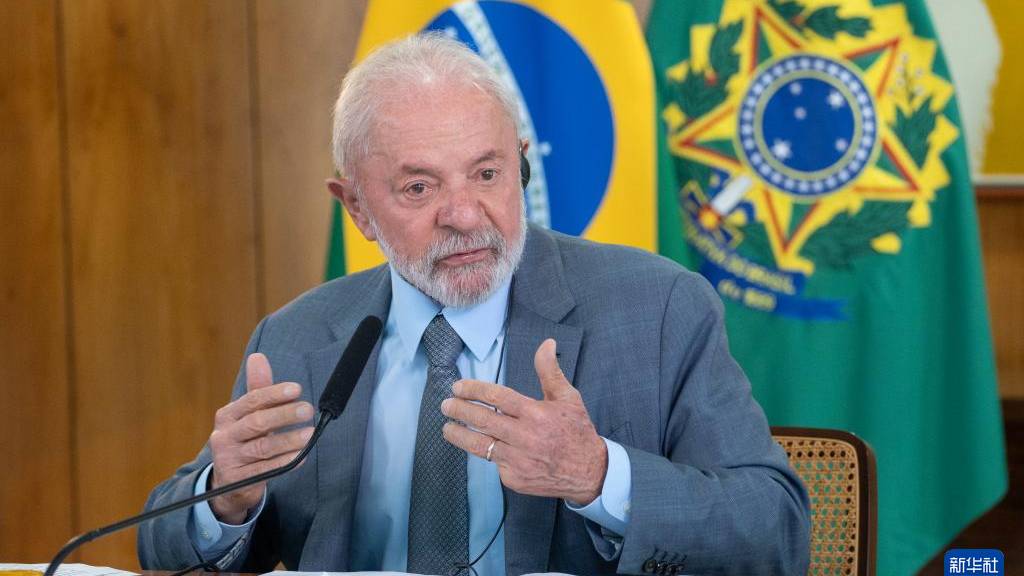 盧拉宣布巴西將對中國公民實施免簽政策。 新華社