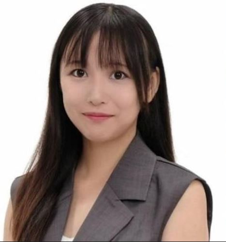 日本埼玉县川口市议员冈本小百合被指与一名AV女优“撞样”。X
