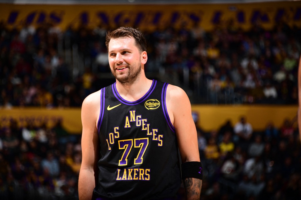 當積和勒邦占士帶領紫金軍於末節強勢反撲塘鵝。法新社