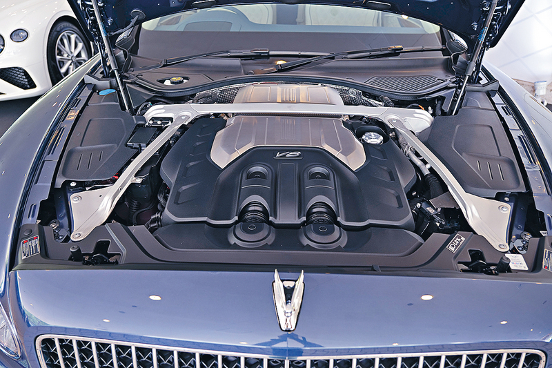 ●4公升V8 Twin-turbo引擎輸出550ps馬力。