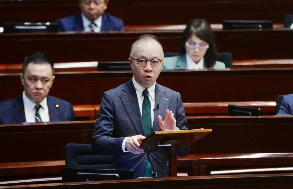 經民聯陸瀚民則關注遊艇旅遊。