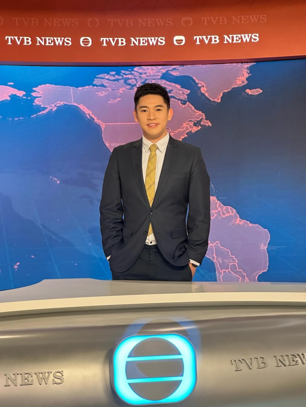 容家耀曾是《無綫7:30 一小時新聞》的熟面孔。 容家耀曾是《無綫7:30 一小時新聞》的熟面孔。
