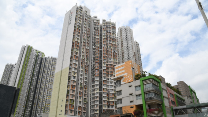 部分公屋戶暪報內地物業。(資料圖片) 部分公屋戶暪報內地物業。(資料圖片)