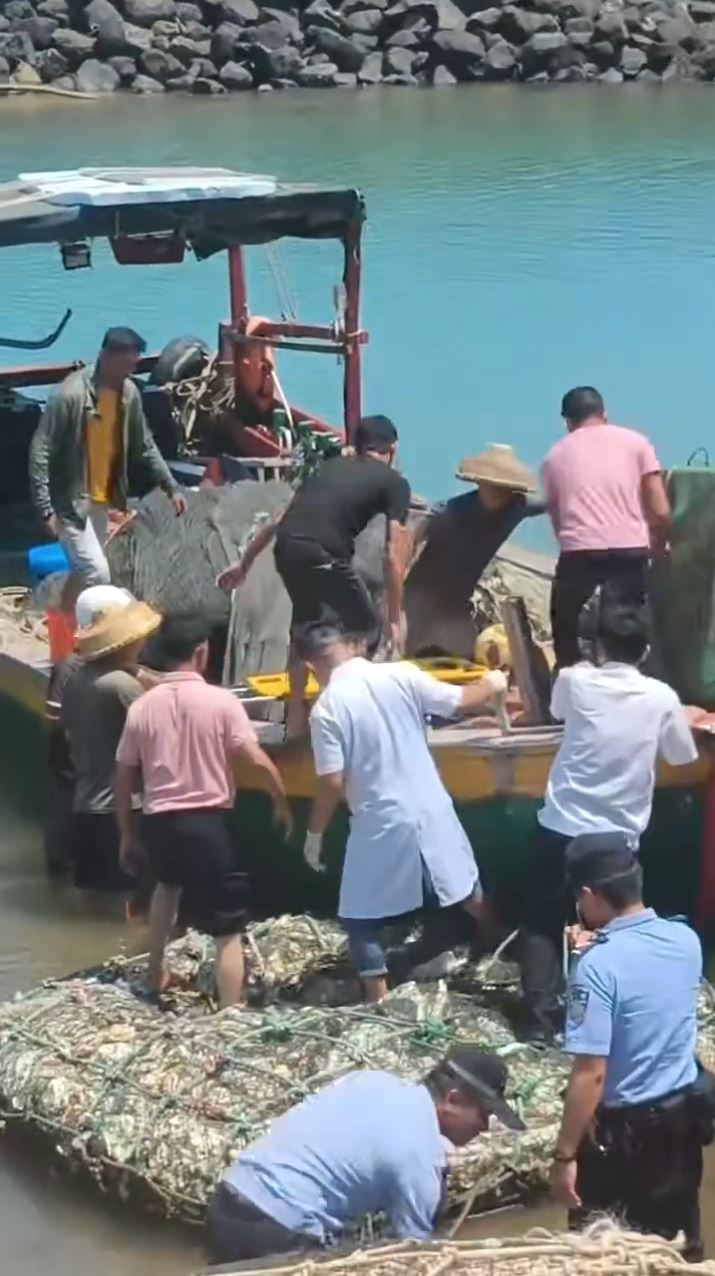 秦先生在海南意外落海，漂浮7日6夜始獲救。