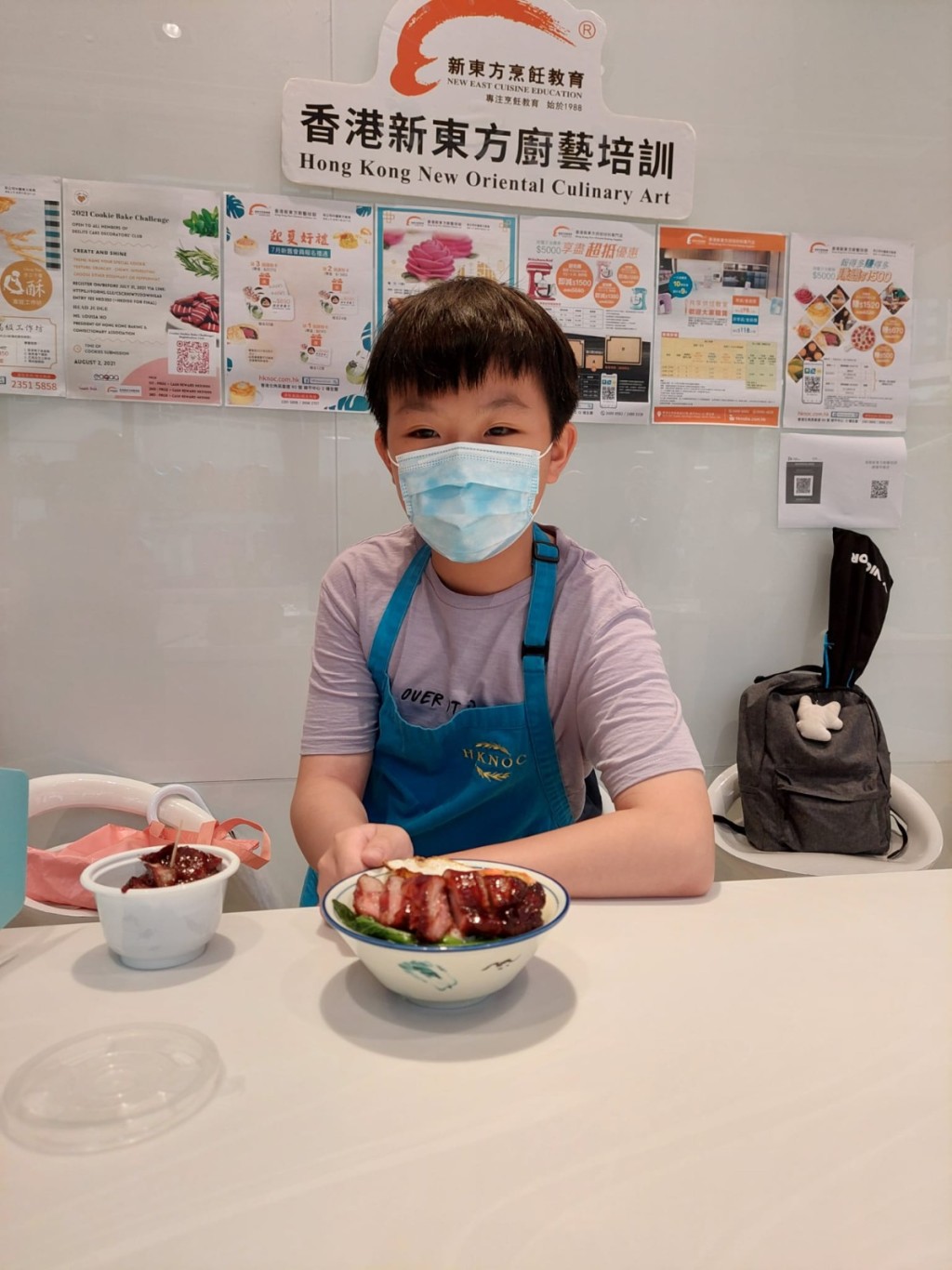 「Stand By You」計畫鼓勵學生主動學習各項全新技能，包括烹飪、划艇或攀石等，可按個人興趣選擇。