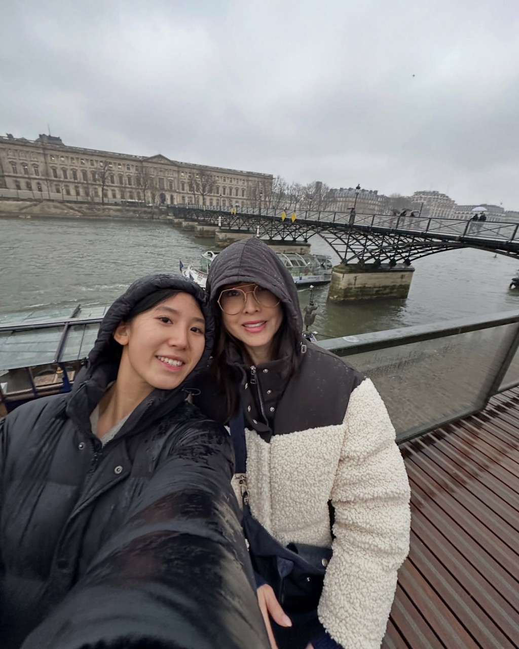 李婉華大女在IG祝媽媽母親節快樂。