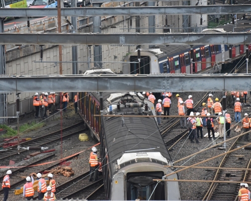 去年9月17日東鐵列車紅磡站附近出軌。資料圖片