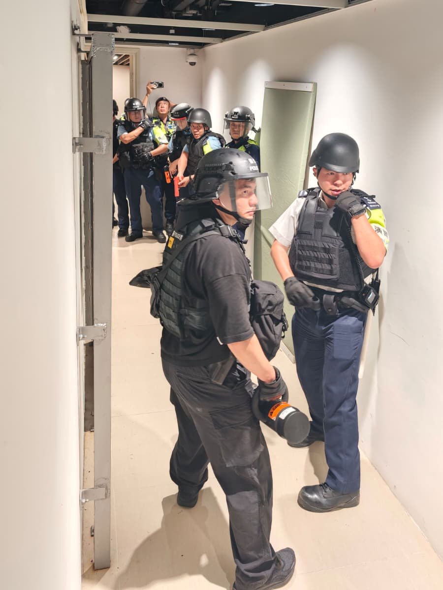 FB:香港警察 FB:香港警察