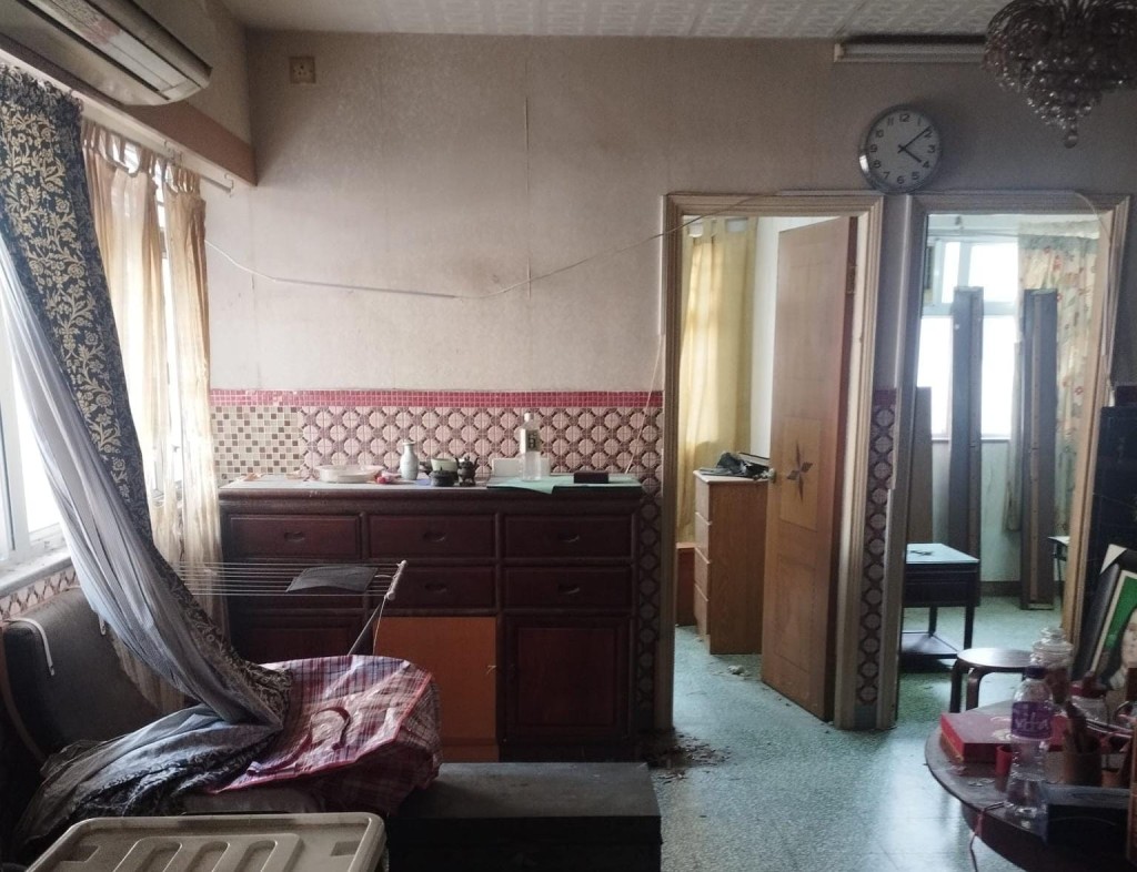 元朗兆明楼唐楼银主盘，面积约666方呎。