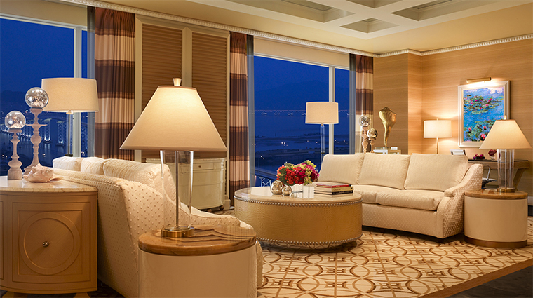 設1,010間酒店客房及套房，套房面積更達2,000平方呎。