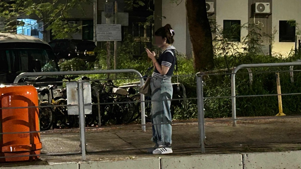 男司機女友事後亦有趕到現場了解情況。蔡楚輝攝