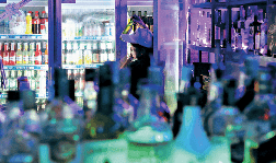 韓星和兩名富婆姐姐皆是在夜店認識的。（示意圖）路透社