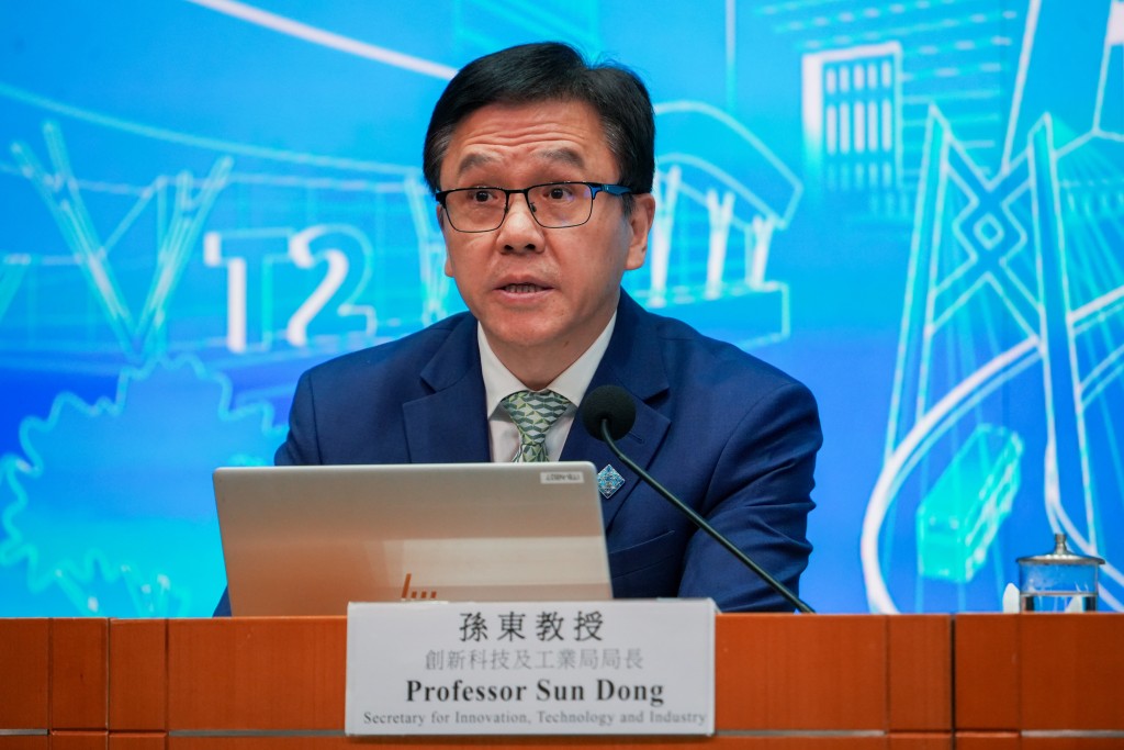 創新及科技局局長孫東表示,3%是一個較進取的目標,展現政府對創科發展的信心和決心。 創新及科技局局長孫東表示,3%是一個較進取的目標,展現政府對創科發展的信心和決心。