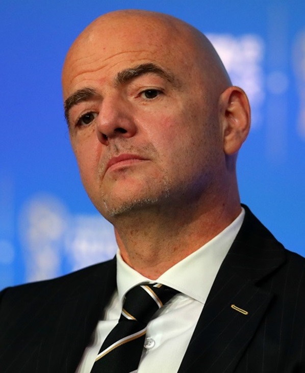 FIFA主席因凡蒂諾爭取2022年世界盃增至48隊參賽,並冀足球化解卡塔爾國際外交困境。網圖
