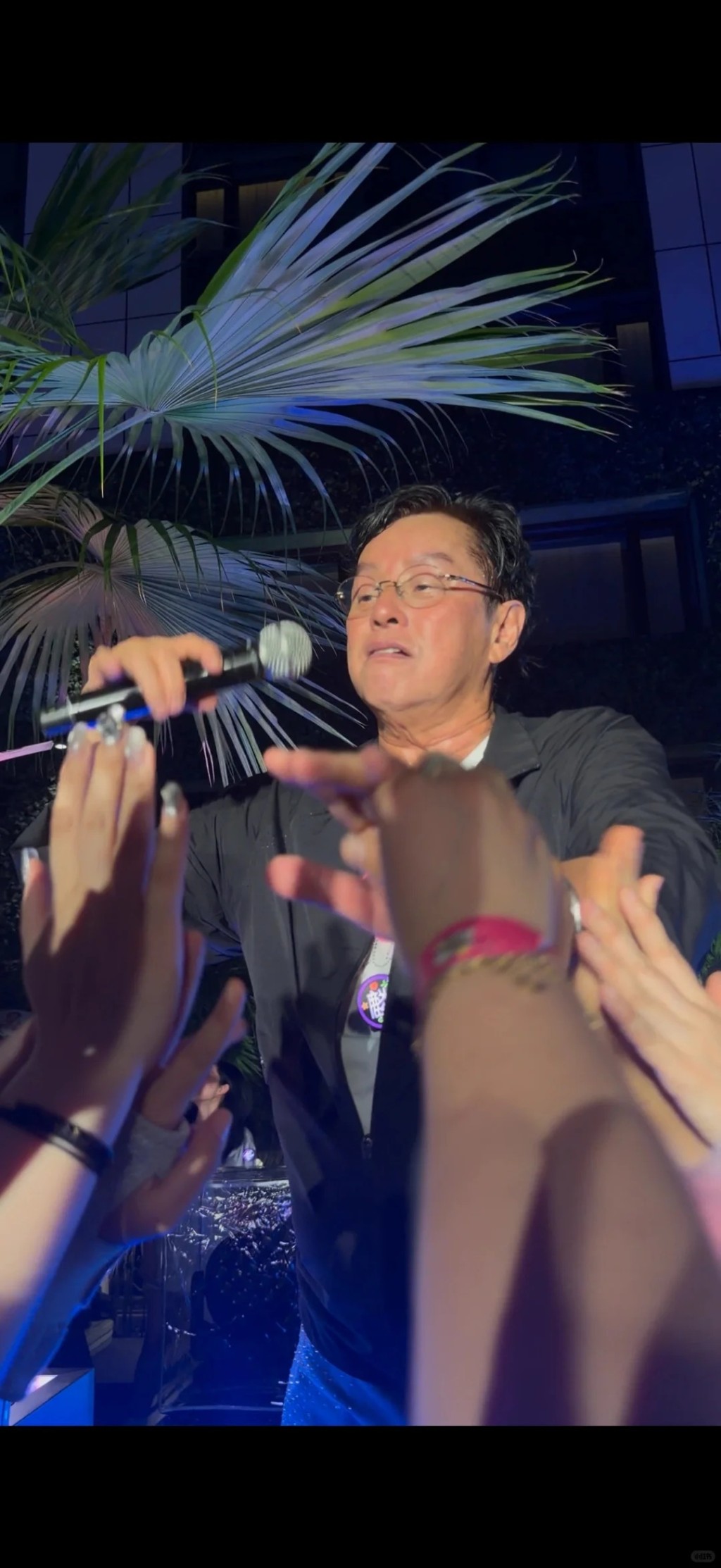 譚詠麟近日在另一個生日會狀態亦一流。