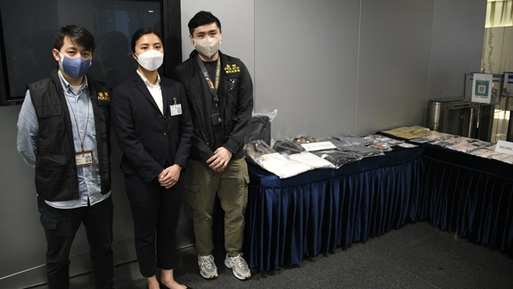 灣仔警區交代多宗猜猜我是誰騙案。