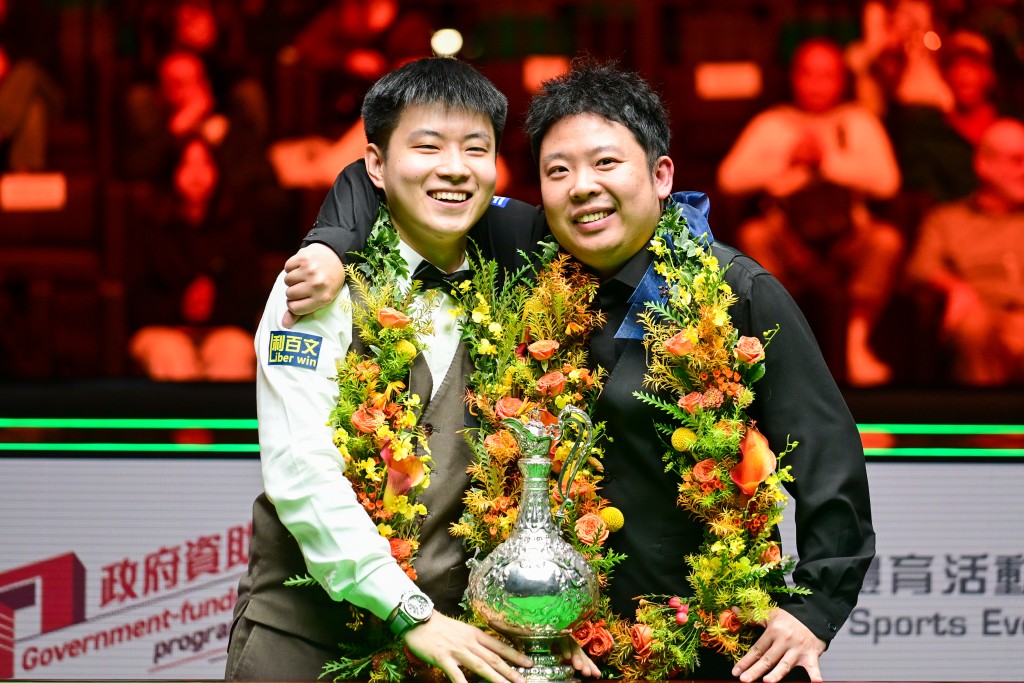 二人賽後也表現得相當老友。攝影：魏國謙