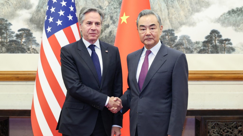 外交部長王毅在北京同美國國務卿布林肯舉行會談。(新華社)